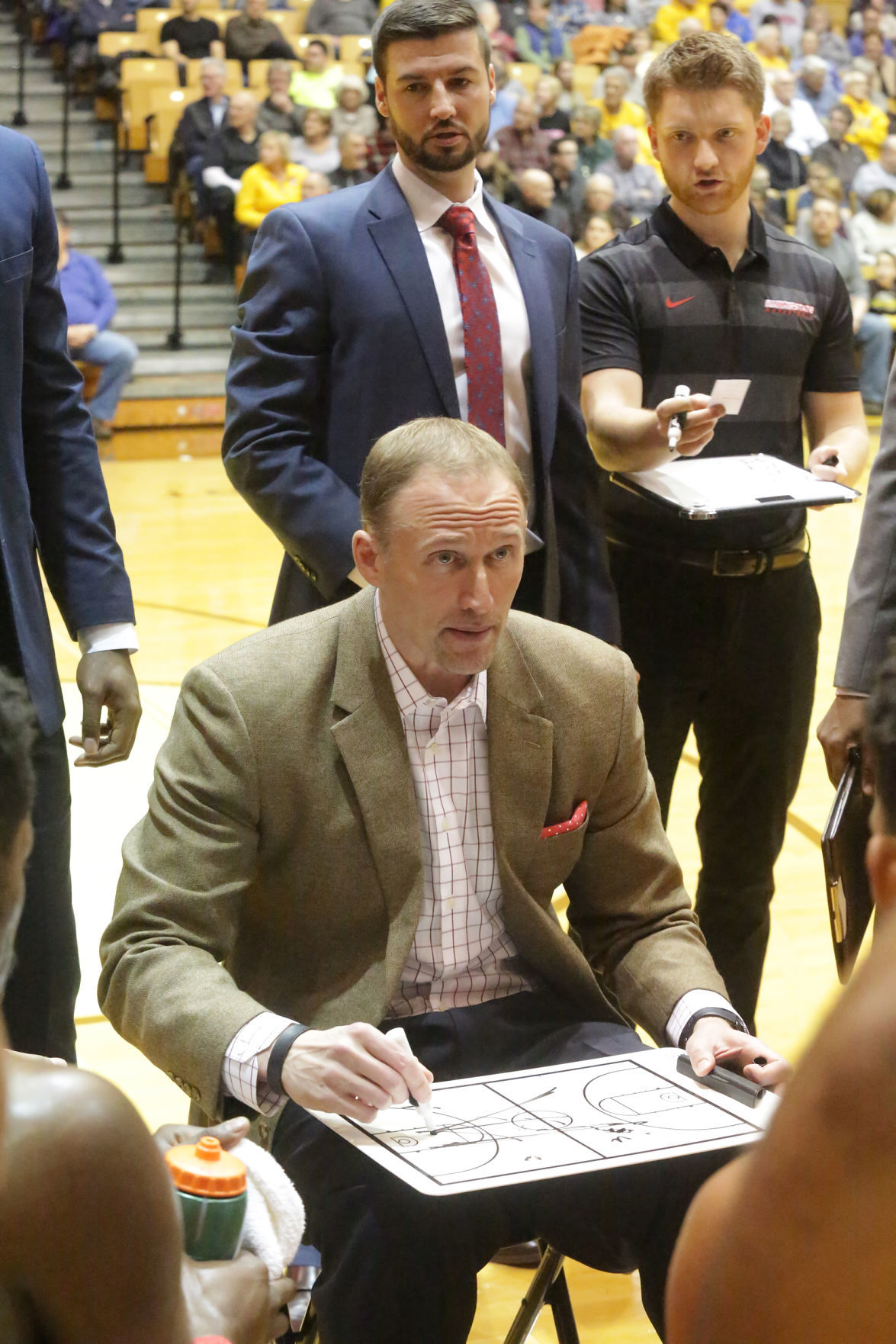 Valparaiso University beats Illinois State in men's basketball